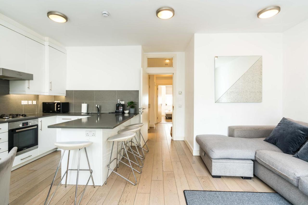 Spacious 2 Bedroom / Earls Court / Kensington Londra Exterior foto